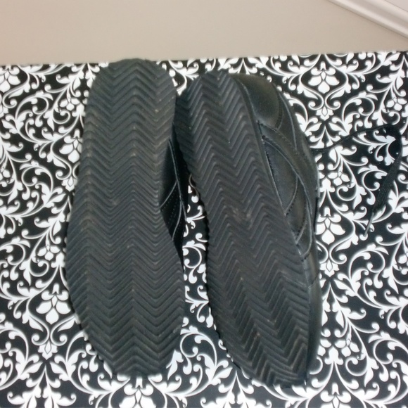 Reebox - Picture 5 of 6